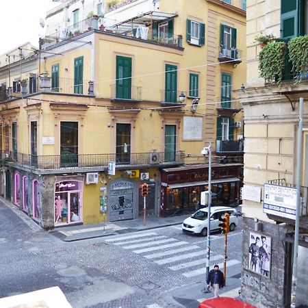 Questo Rinascimento Casa Newman Naples Exterior photo